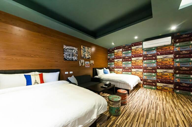 Superman Hostel Luodong Bagian luar foto