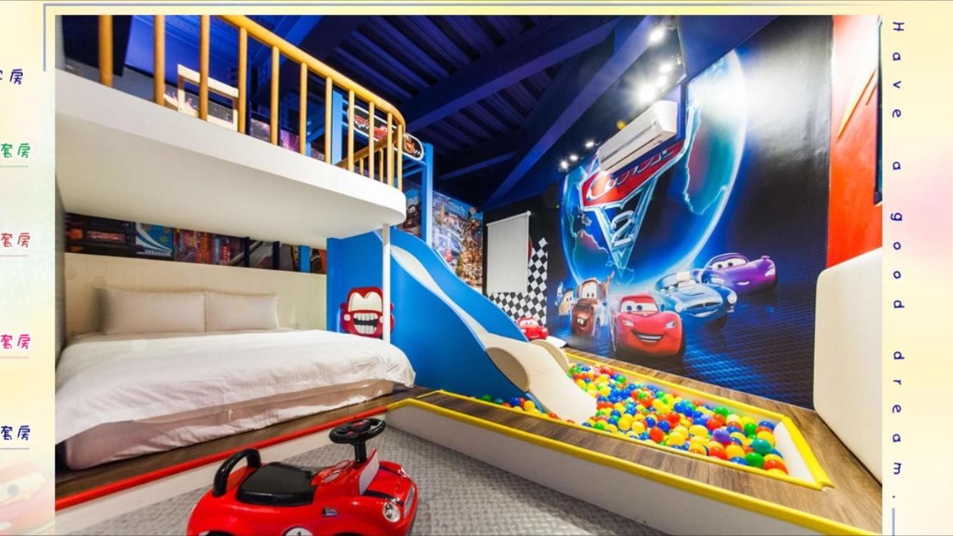 Superman Hostel Luodong Bagian luar foto